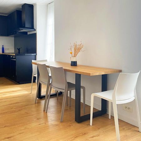 Charmant Appartement Renove Au Coeur De Concarneau Exterior foto